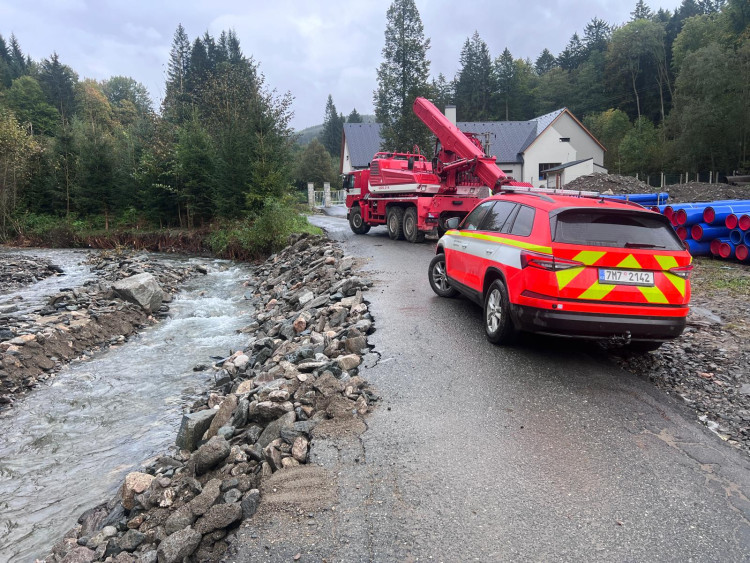 FOTOGALERIE: Hasiči zasahovali Olomouckém kraji kvůli povodním, nyní odstraňují následky