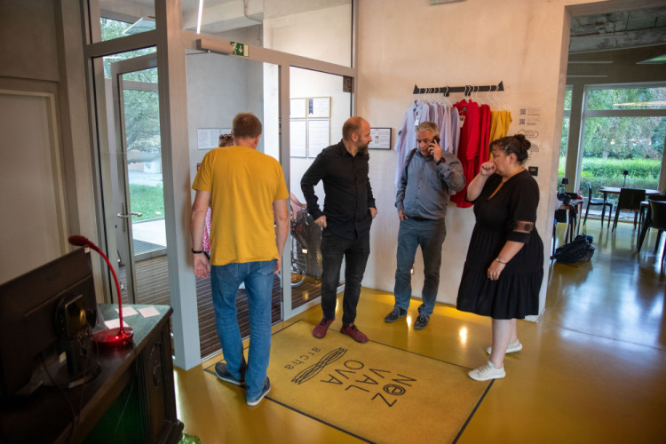 FOTOGALERIE: Volební štáb ANO se radoval z úspěchu, Starostům zlepšení nestačilo