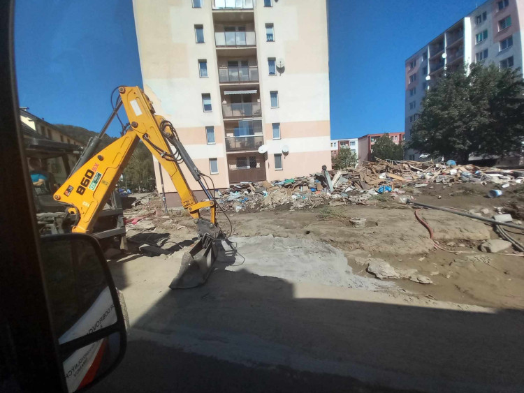 Dobrovolníci z Jihlavska na záplavami postiženém Jesenicku