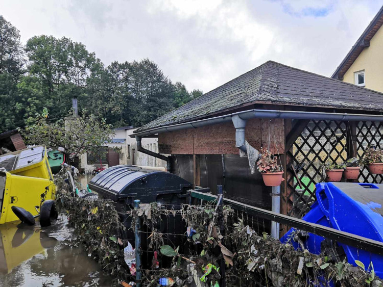 Dobrovolníci z Jihlavska na záplavami postiženém Jesenicku