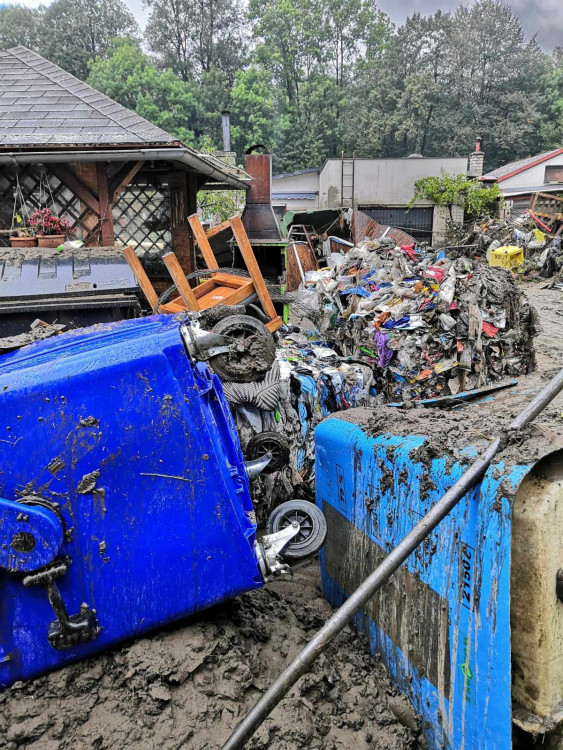 Dobrovolníci z Jihlavska na záplavami postiženém Jesenicku