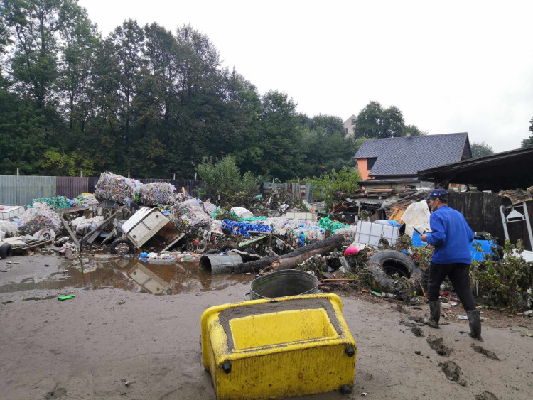 Dobrovolníci z Jihlavska na záplavami postiženém Jesenicku