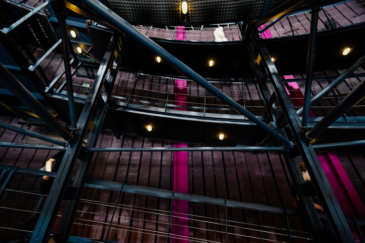 FOTOGALERIE: V zrekonstruovaném divadle Nová Spirála už zkoušejí nová představení