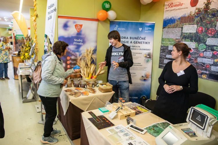 FOTOGALERIE: Barvy a vůně podzimu. V Olomouci začala oblíbená výstava Flora