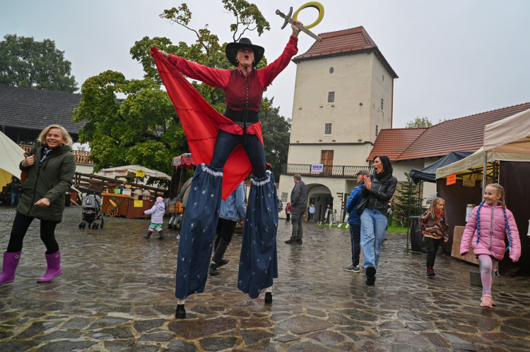 S dravci na hradním Hodokvasu. Tentokrát v chladu a dešti