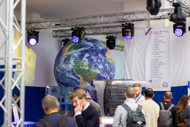 FOTOGALERIE: Prezident Petr Pavel navštívil jižní Moravu. Podívejte se, jak vypadal jeho příjezd na výstaviště