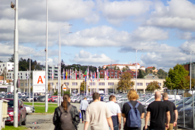 FOTOGALERIE: Prezident Petr Pavel navštívil jižní Moravu. Podívejte se, jak vypadal jeho příjezd na výstaviště