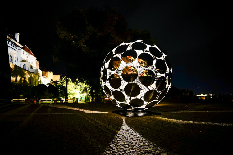 FOTOGALERIE: Začíná Signal Festival, na dvou trasách nabídne dvě desítky instalací