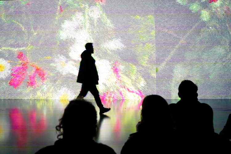 FOTOGALERIE: Festibal Signal je v plném proudu, podívejte se na fotky světelných instalací