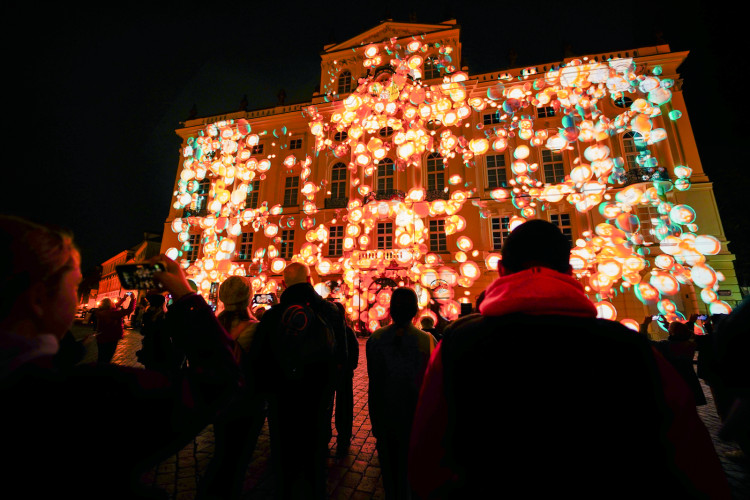 FOTOGALERIE: Festibal Signal je v plném proudu, podívejte se na fotky světelných instalací