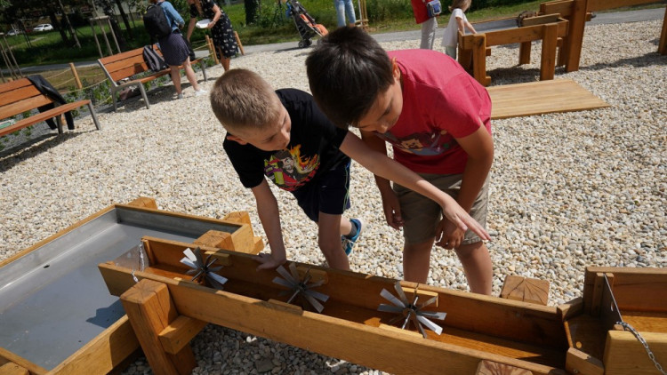 FOTOGALERIE: Přerov vybudoval unikátní vodní zahradu. Těší se velké oblibě