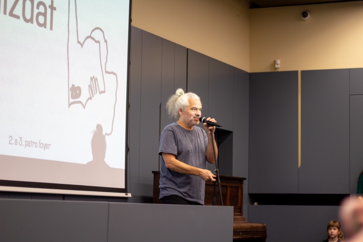 FOTOGALERIE: V Moravské zemské knihovně zahájili výstavu, která dokumentuje brněnský samizdat