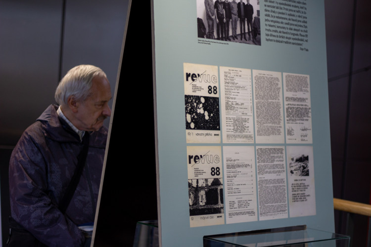FOTOGALERIE: V Moravské zemské knihovně zahájili výstavu, která dokumentuje brněnský samizdat