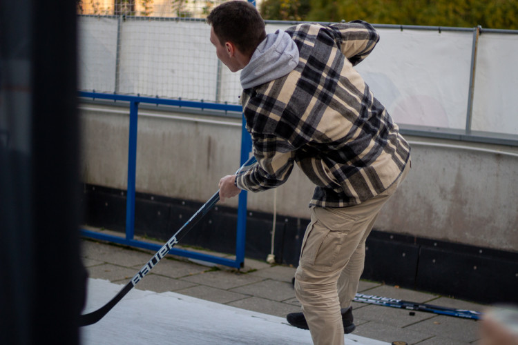 FOTOGALERIE: Podívejte se, jak vypadala atmosféra před hokejovým zápasem MUNI a VUT