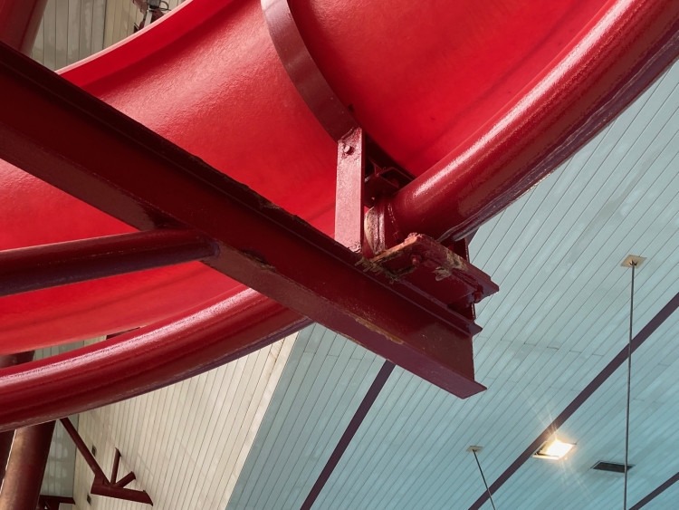 Bazén Liberec před rekonstrukcí, předání staveniště dodavateli a vizualizace budoucí podoby interiéru.