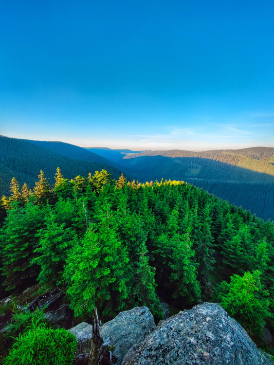 FOTOGALERIE: Jedinečné výhledy na úžasnou přírodu Jeseníků a dolní nádrž Dlouhé stráně