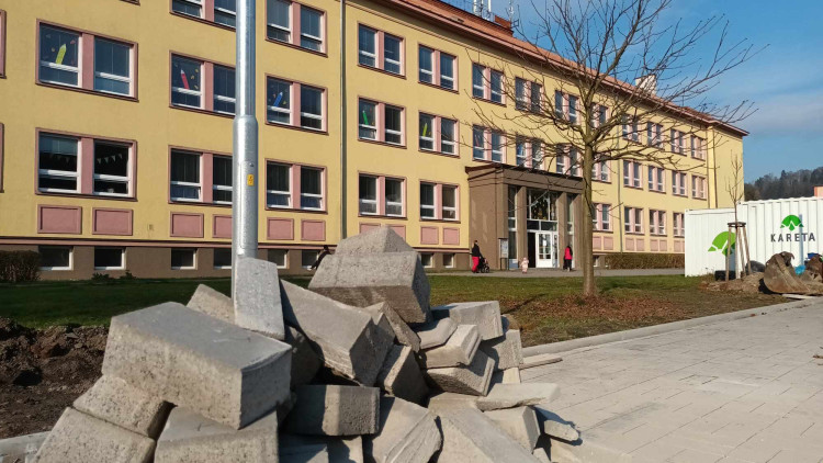 FOTOGALERIE: Důležitý průtah Hanušovicemi prošel opravami