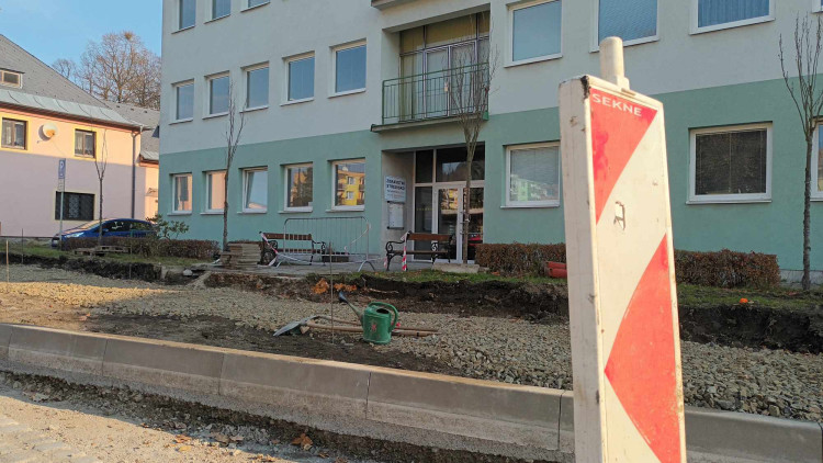 FOTOGALERIE: Důležitý průtah Hanušovicemi prošel opravami