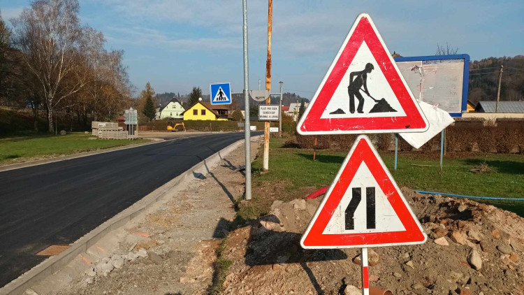 FOTOGALERIE: Důležitý průtah Hanušovicemi prošel opravami