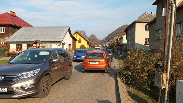 FOTOGALERIE: Důležitý průtah Hanušovicemi prošel opravami