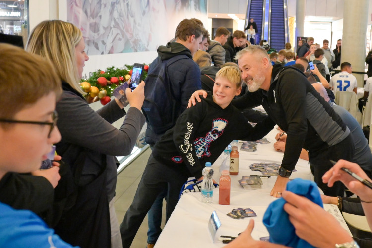 Jedině Baník! Modrobílí obsadili obchodní centrum