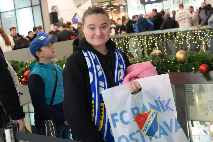 Jedině Baník! Modrobílí obsadili obchodní centrum