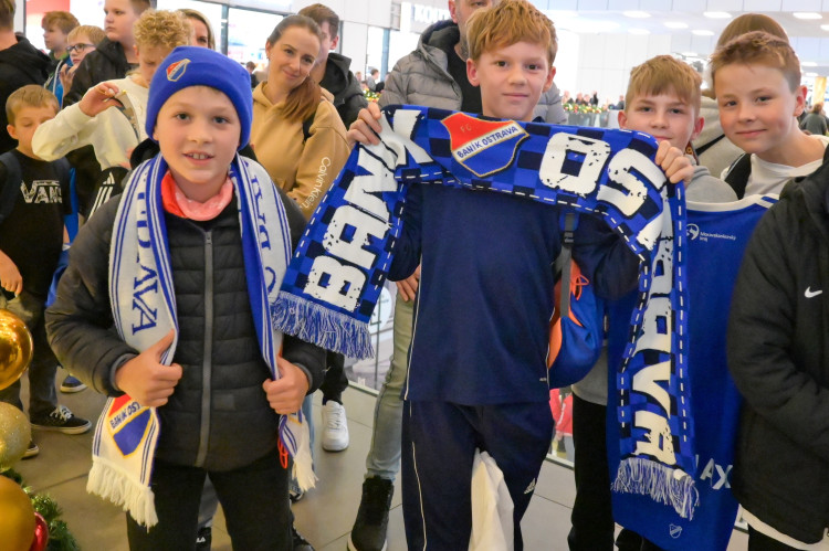 Jedině Baník! Modrobílí obsadili obchodní centrum