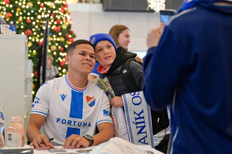 Jedině Baník! Modrobílí obsadili obchodní centrum