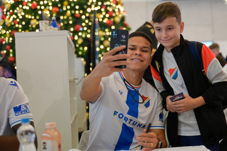 Jedině Baník! Modrobílí obsadili obchodní centrum