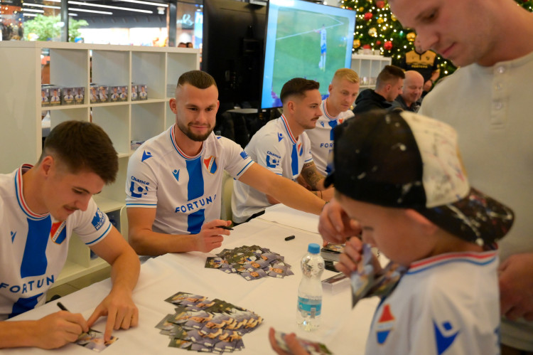 Jedině Baník! Modrobílí obsadili obchodní centrum