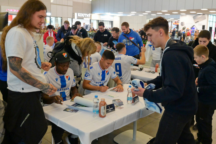 Jedině Baník! Modrobílí obsadili obchodní centrum