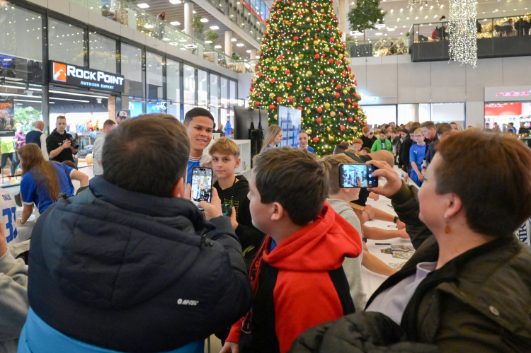Jedině Baník! Modrobílí obsadili obchodní centrum