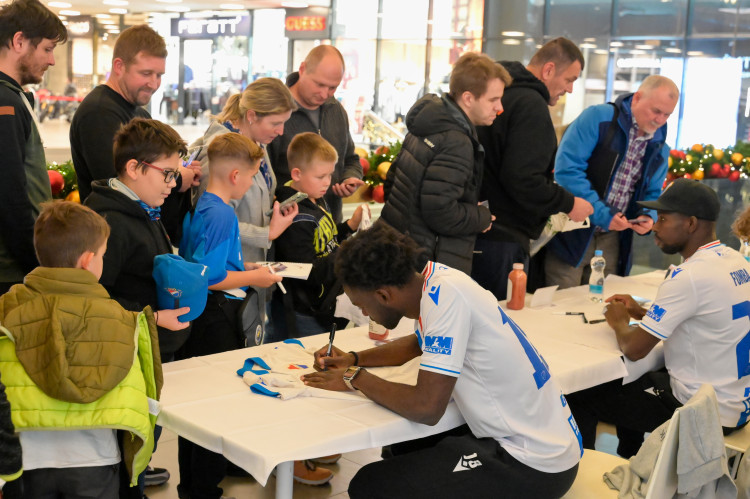 Jedině Baník! Modrobílí obsadili obchodní centrum