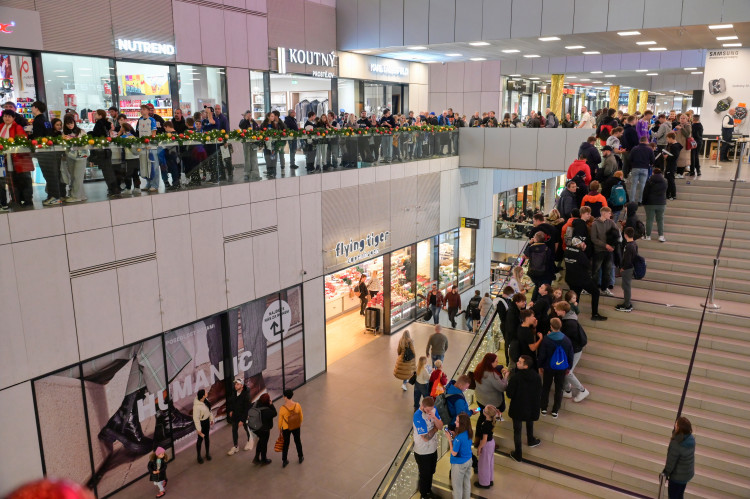 Jedině Baník! Modrobílí obsadili obchodní centrum