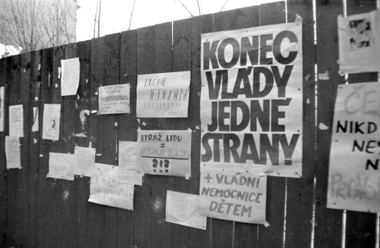 FOTOGALERIE: Sametová revoluce v Olomouci