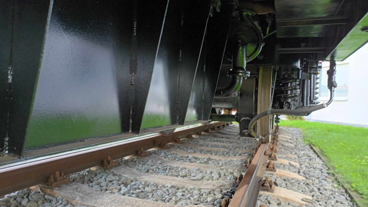 FOTOGALERIE: Přerovská firma Českomoravská železniční opravna zachránila unikátní stroj