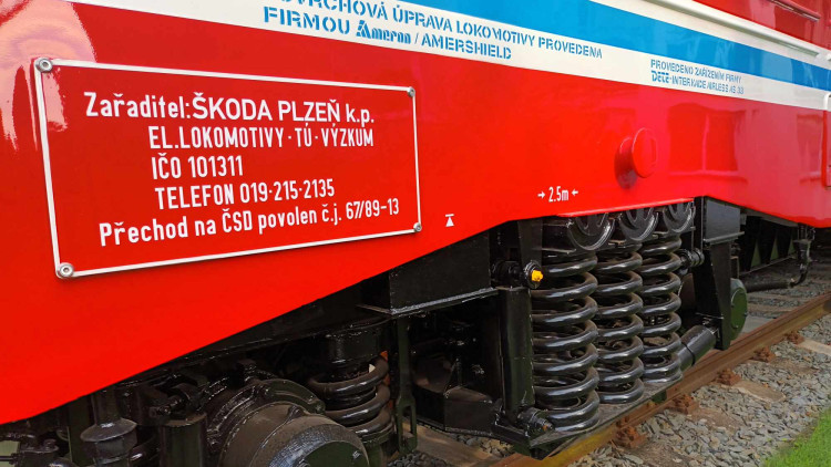 FOTOGALERIE: Přerovská firma Českomoravská železniční opravna zachránila unikátní stroj