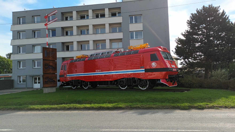 FOTOGALERIE: Přerovská firma Českomoravská železniční opravna zachránila unikátní stroj