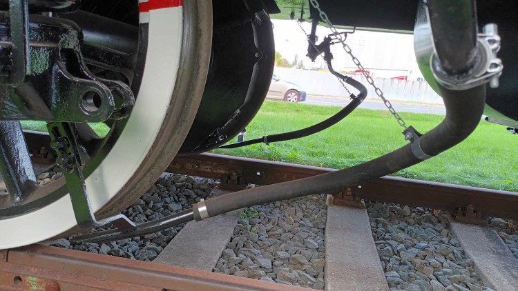 FOTOGALERIE: Přerovská firma Českomoravská železniční opravna zachránila unikátní stroj