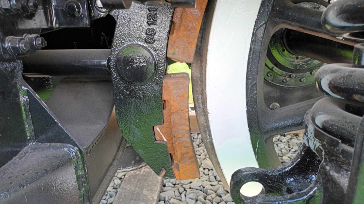 FOTOGALERIE: Přerovská firma Českomoravská železniční opravna zachránila unikátní stroj