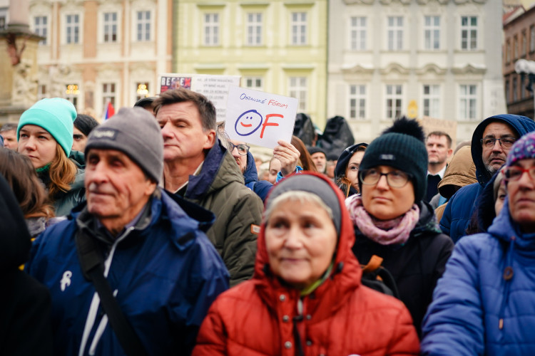 FOTOGALERIE: Demonstrace Milionu chvilek pro demokracii Zůstaňme demokratickým srdcem Evropy