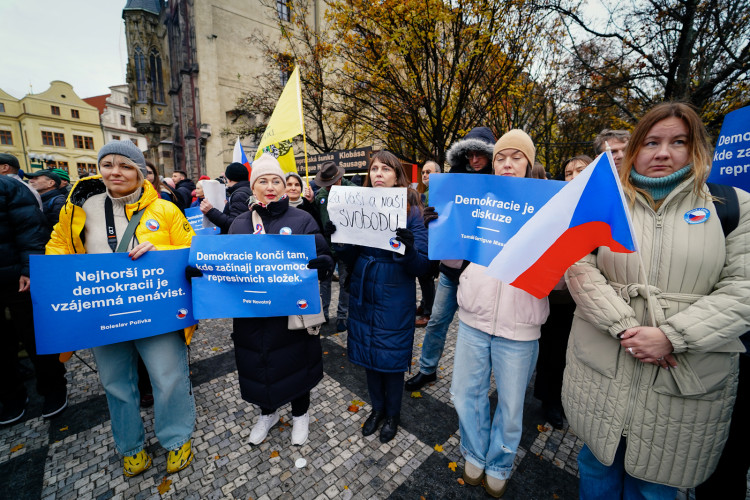 FOTOGALERIE: Demonstrace Milionu chvilek pro demokracii Zůstaňme demokratickým srdcem Evropy