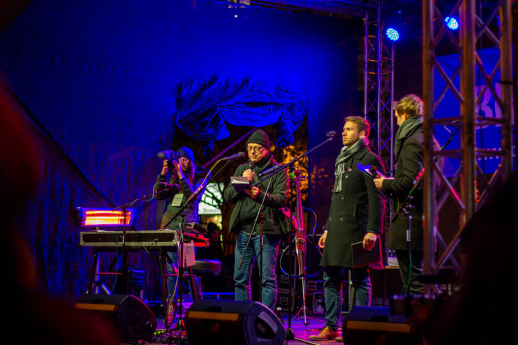 FOTOGALERIE: V centru Brna si lidé připomínají pětatřicet let od revoluce