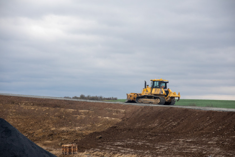 FOTOGALERIE: Výstavba dálničního úseku Olomouc - Kokory je v polovině, hotovo má být za rok