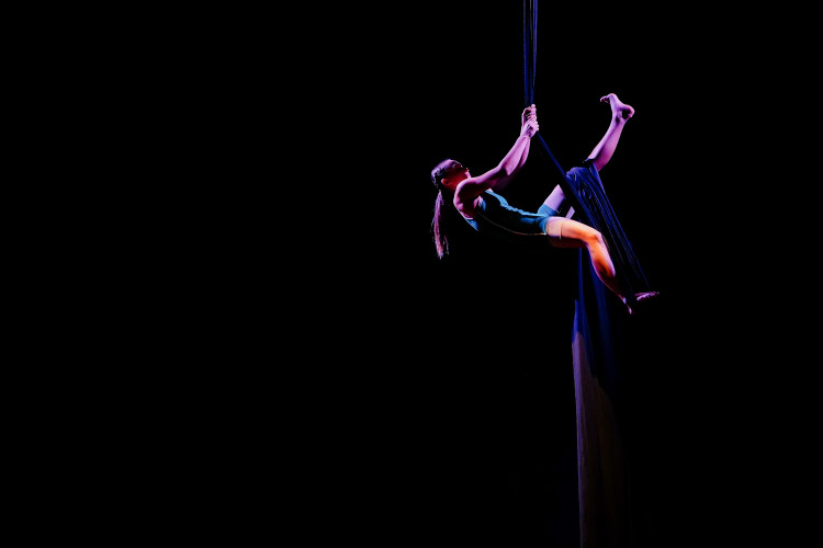 FOTOGALERIE: Akrobatická čísla i příběh. Podívejte se, jak vypadá moderní cirkus