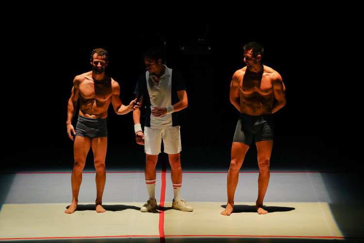 FOTOGALERIE: Akrobatická čísla i příběh. Podívejte se, jak vypadá moderní cirkus