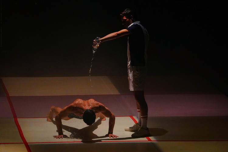 FOTOGALERIE: Akrobatická čísla i příběh. Podívejte se, jak vypadá moderní cirkus