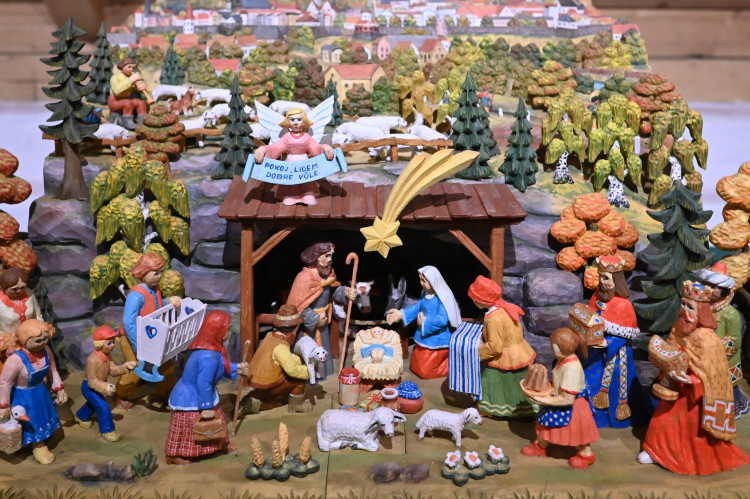 Betlémy z Valašska. Stovka řezbářských prací na Slezskoostravském hradě