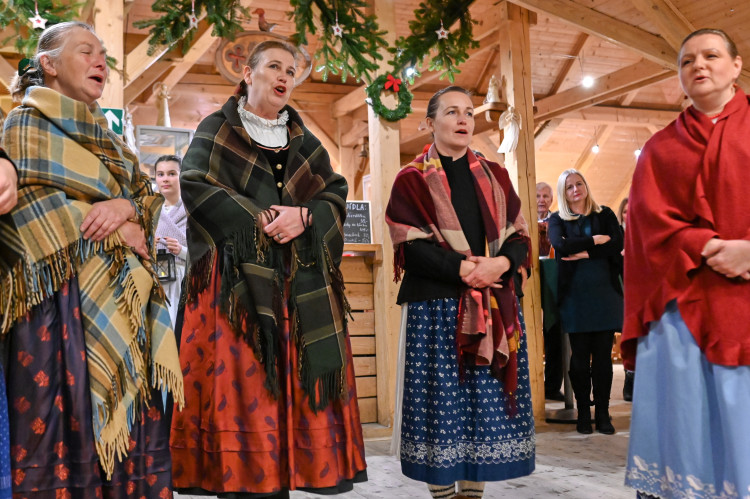 Betlémy z Valašska. Stovka řezbářských prací na Slezskoostravském hradě