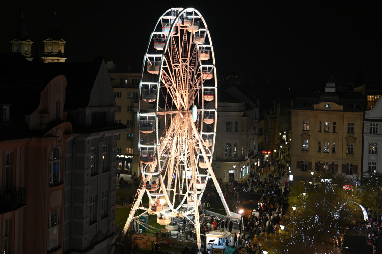 FOTOGALERIE: Rozsvícení vánočního stromu v Ostravě